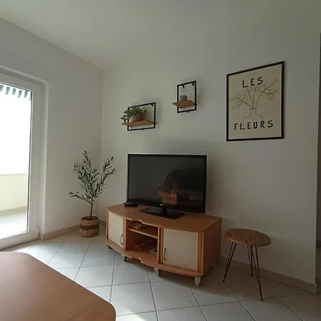 Apartment Tim