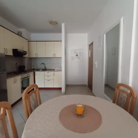 Tim Apartment Baska Voda